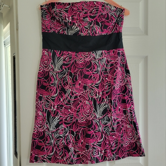 LOFT Dresses & Skirts - LOFT Strapless Black Pink & White Floral Swirls Dress 10 EUC Abstract Shelf Bra